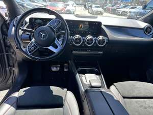 Assez utilisé soigneusement utilisé 2022 Mercedes-Benz GLA 250 4MATIC - Product Image 4