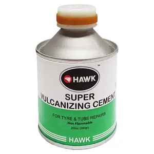 200cc Volume Havik Super Vulkaniserend Cement Voor Banden-En Buisreparaties (200cc) Is Een Essentieel Chemisch Reparatieproduct