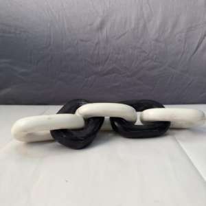 Chaîne en marbre noir et blanc faite à la main, artisanat de pierre de haute qualité, décoration de jardin et de maison, modèle de travail sculpté, motif personnalisé - Product Image 1