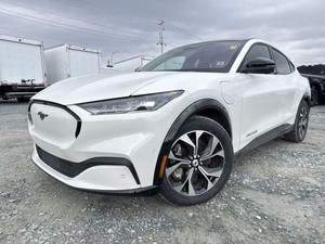 TOP VENTES VOITURE D'OCCASION 2023 F-ord Mustang Mach-E Premium - Product Image 4