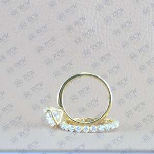 ชุดแหวนหมั้นเพชรโมอิสสีทอง18KT สำหรับผู้หญิง2.00 tcw รูปไข่ - Product Image 4