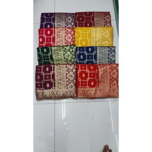 Saree de diseñador de seda pura con acabado elegante, largo hasta el suelo, lavable y de secado rápido | Perfecto para festivales, fiestas y eventos - Product Image 4
