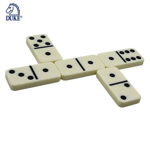 Juego de dominó portátil D6 con estuche de cuero sintético para jugar en movimiento - Product Image 3