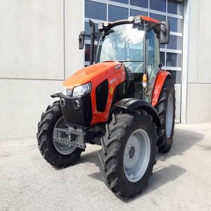 Pour tracteur à conducteur marchant M7001 85HP : Propulsion par engrenages, propre, efficace et puissante, multifonctionnel - Product Image 2