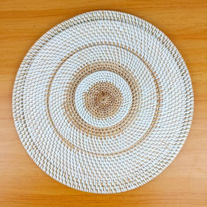 Venta caliente en línea estilo bohemio tejido a mano de dos tonos manteles individuales de ratán redondos Ajuste de mesa de granja para fiestas hechas en Vietnam - Product Image 2