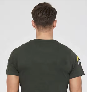 เสื้อยืดกีฬาคอกลมพิมพ์ลายระบายอากาศสำหรับฤดูร้อน ขายส่ง แบบสั่งตัดพอดีตัวสำหรับผู้ชาย - Product Image 5