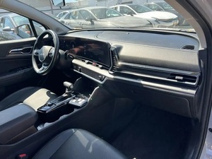 2024 pour K-i-a Sportage SX FWD avec caméra arrière en cuir-Modèle Sx d'occasion à vendre - Product Image 3