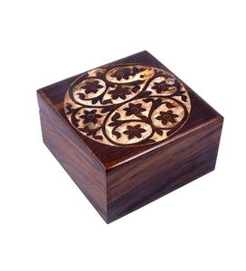 Urne antique en bois faite à la main Arbre de vie Gravure Boîte à bijoux sculptée à la main pour femmes-Bijoux pour hommes | Accents de décoration intérieure - Product Image 3