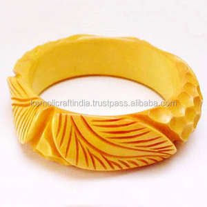 Bracelet en résine fait main de style corde torsadée Bracelet sculpté d'inspiration vintage Bijoux de mode uniques parfaits pour les collectionneurs - Product Image 4