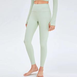 ชุดโยคะสตรีผ้าสแปนเด็กซ์โพลีเอสเตอร์ไร้รอยต่อเป็นมิตรกับสิ่งแวดล้อมลายทึบขายส่งไฮเทค - Product Image 5