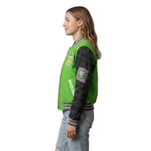 Manteau court pour femme en polyester, style automne-hiver, avec patchwork, motif champignon, réfléchissant, coupe ample, double boutonnage et col montant. - Product Image 3
