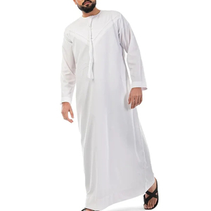 Vêtements islamiques populaires Thobe pour hommes Thobe arabe musulman Vente en gros Jubbah pour hommes Thobe islamique pour hommes - Product Image 1