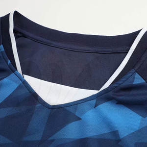 Uniforme deportivo en línea de ropa de fútbol ligero y cómodo más vendido - Product Image 3