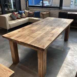 Mesa de Comedor Cuadrada Moderna de Madera Sólida con Borde Natural, Ecológica y Personalizada, Estilo Rústico para Apartamentos y Casas de Lujo - Product Image 2