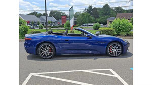 2024 Maserati GranCabrio Trofeo AWD Coche usado de lujo Seminuevo Certificado - Product Image 5