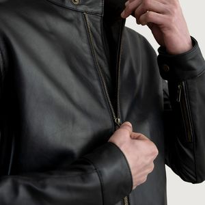 Chaqueta de motorista de cuero negro genuino para hombres Elegantes opciones personalizadas OEM disponibles a precios al por mayor Diseños elegantes de moda - Product Image 6