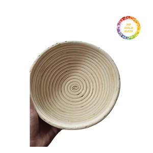 Panier de rangement en rotin naturel durable de style minimaliste artisanal pour le salon - Product Image 6