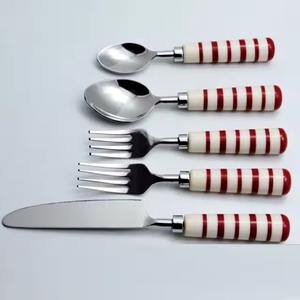 Cubiertos y Vajilla Sostenibles de Acero Inoxidable de 2 Piezas con Mango de Resina Chapado en Oro, Tendencia 2026, para Uso en el Hogar, Hoteles y Restaurantes - Product Image 3