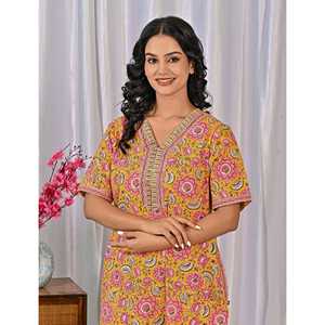 Vestido de Dormir 100% Algodón con Estampado Jaal Hecho a Mano, Camisón Suave Tejido con Diseño Floral y Cierre de Botones, Talla 3XL para Damas de Honor - Product Image 1