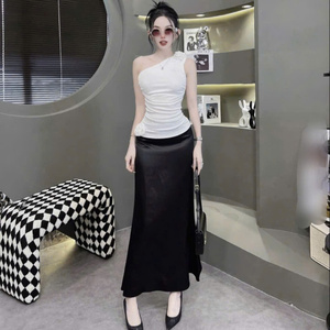 ชุดเสื้อผ้าสำหรับผู้หญิง2ชิ้นชุด2024ไหล่สวมใส่ง่ายราคาถูกสองชิ้นบรรจุภัณฑ์แบบกำหนดเองเวียดนาม - Product Image 4