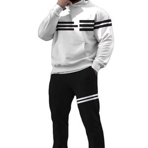 ชุดวอร์มกีฬาผู้ชายสองชิ้น ผ้าระบายอากาศ แห้งเร็ว เสื้อฮู้ดดี้และกางเกงจ็อกเกอร์ มีกระเป๋าซิป - Product Image 1