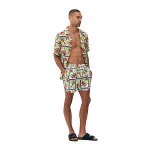 Short de plage en spandex extensible dans les 4 sens personnalisé pour hommes, anti-rides, caractéristique solide, motif imprimé du logo sur le devant, service OEM disponible - Product Image 2