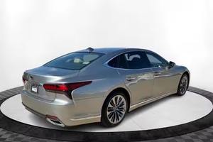 Lexus LS 2021 500 Sièges en cuir à moteur turbo soigneusement utilisés Toit ouvrant panoramique Direction gauche - Product Image 2