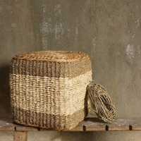 Pouf carré à rayures tissées Décoration de la maison Matériaux naturels Écologique Fabriqué au Vietnam Vente en gros durable