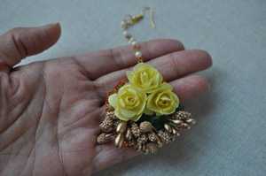 Ensemble de mariée traditionnel fleuri fait à la main, collection indienne pakistanaise, dernières Gajra Churiyan avec quartz, accessoires de mariée pour femmes - Product Image 5