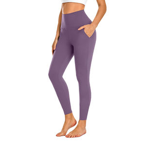 Leggings capri taille haute pour femmes avec poches, pantalon de yoga extensible et respirant, couleur unie noire, tricoté, style sportif et décontracté - Product Image 4