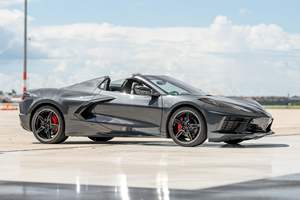 CHEVROLET CORVETTE STINGRAY CONVERTIBLE 2021 USADO CON VOLANTE A LA IZQUIERDA/DERECHA - Product Image 2