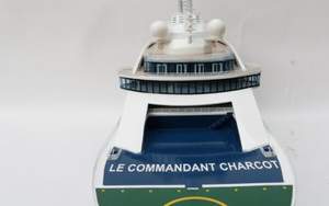 Gia Nhien Fabricant Conception personnalisée quantité minimale de commande bas LE COMMANDANT CHARCOT MODÈLE DE BATEAU EN BOIS MODÈLE DE BATEAU EN bois DE HAUTE QUALITÉ artisanat MODÈLE DE BATEAU - Product Image 4