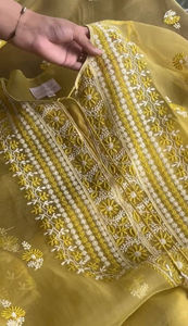 Designer Tabby Organza Jaune et Couleur Ciel Fil Lourd Brodé Top de Travail Manches Longues Avec Palazzo & Ensemble Dupatta - Product Image 4