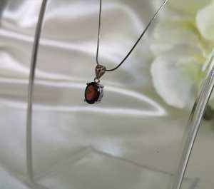 Colgante de granate natural de Mozambique hecho a mano, collar de plata de ley 925, regalo de joyería de piedra natal de enero para mujer - Product Image 3