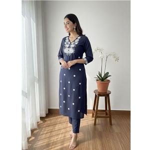 Nuevo Conjunto de Kurti y Pantalón de Algodón Khadi con Hermoso Bordado para Mujer, Kurti y Pantalón para Exportación Mundial - Product Image 1