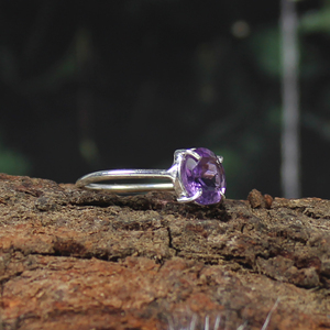 Anillo fino minimalista de Plata de Ley 925 brillante de 7mm, amatista púrpura de corte brillante con ajuste de bisel, ajuste de punta delicada - Product Image 2