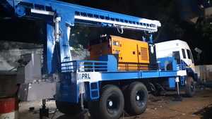 Appareil de forage de puits d'eau à moteur diesel PDTHR-300 avec une profondeur de forage maximale de 300m monté sur pour camion à vendre - Product Image 2