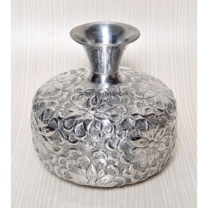 Suministro directo de fábrica, nuevo diseñador de lujo, acabado de plata fundida de aluminio, florero pulido brillante, centro de mesa y decoración - Product Image 6