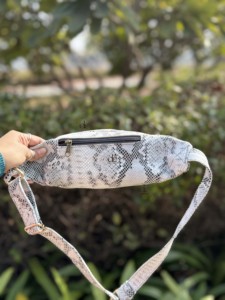 Nouveauté : Ceinture de poche en cuir véritable à imprimé serpent, tendance, sac à main de voyage, python, facile à transporter, ceinture à argent, multi-usages - Product Image 4