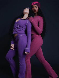 Ensemble 2 pièces pour femme : haut à capuche et pantalon évasé, style décontracté et sportif, avec poches zippées et cordon de serrage, coupe ajustée et extensible - Product Image 3