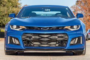 Fairly Used 2021 C-hevrolet C-amaro ZL1 C-oupe 6-Speed Manual Supercharged V8 C-arbon Fiber <b>Spoiler</b> Southern-Owned - Product Image 2