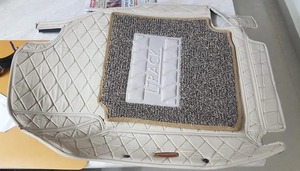 Tapetes de Piso Deluxe L Track 7D Premium para Todo Clima, Antipolvo, Cobertura Total, Protección Interior para Automóviles, Disponibles a Precio de Exportación - Product Image 2