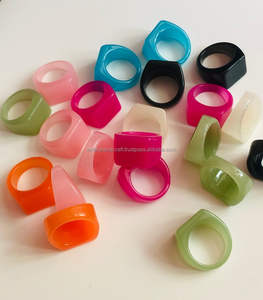 แหวนเรซินแฟชั่นสำหรับผู้หญิงทำมือสีสันสวยงามทำด้วยมือคุณภาพสูงงานตามสั่ง - Product Image 2