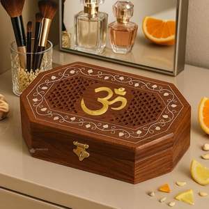 Boîte à bijoux en bois dur naturel sculptée à la main avec motifs floraux, design personnalisable pour une durabilité longue durée, pour bagues et bijoux - Product Image 5