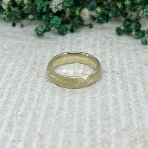 Bague de promesse en or massif 14K faite à la main, alliances de mariage mates quotidiennes pour femmes, cadeau d'anniversaire délicat pour ses bijoux turcs - Product Image 2