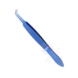 คีมผ่าตัดตาแบบมีมุมเคลือบสีน้ำเงินเกรดทางการแพทย์ ทำจากสแตนเลส สำหรับการผ่าตัดขนาดเล็ก ใช้สำหรับงานที่ต้องการความแม่นยำ - Product Image 2