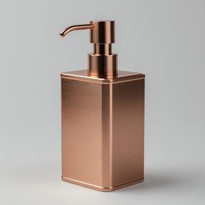 Distributeur de savon en acier inoxydable, laiton et cuivre AYC METALS de qualité supérieure pour les maisons modernes, design durable et écologique, style élégant et luxueux - Product Image 2