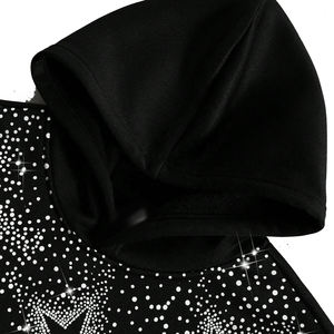 เสื้อฮู้ดผ้าฟลีซแบบสวมหัวทรงปกติ สไตล์วินเทจ สำหรับฤดูหนาว เหมาะสำหรับทุกเพศ พิมพ์ลายปักลายตามสั่ง ประดับด้วยคริสตัล เป็นมิตรต่อสิ่งแวดล้อม ผลิตจากผ้าฝ้าย 100% - Product Image 5