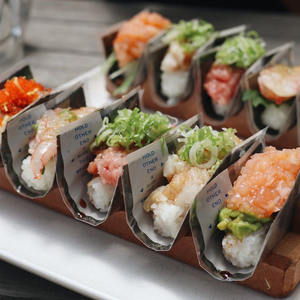 特注印刷ペア食品グレードプラスチックおにぎり寿司米のりぎり海藻パッキングスリーブ袋ホルダー寿司レストラン用 - Product Image 1