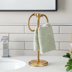 Toallero decorativo de latón, pieza de diseño para baños, acento de lujo, elegante, duradero, independiente, de primera calidad - Product Image 3